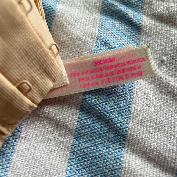***SOLD ON ANOTHER APP *** Victoria’s Secret PINK 36C bra bundle - Picture 16 of 16